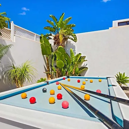Villa Playa Honda Sleeps 8 Pool Wifi