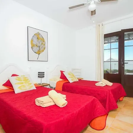 Playa Honda Sleeps 8 Pool Wifi Playa Honda (Lanzarote)